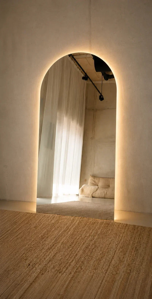 Miroir cintré pleine longueur Luna avec éclairage LED – 200 x 100 cm